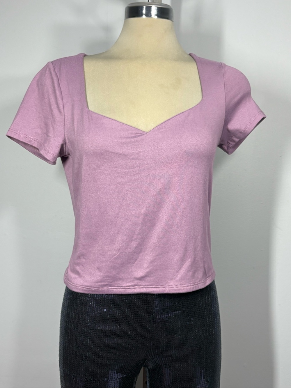 Sweetheart Square-Neck Short Sleeve Tee in Lavender